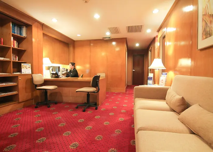 Century Park 4*