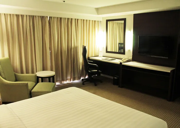 Century Park 4* Manila