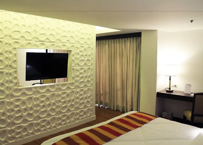 Hotel Century Park 4*