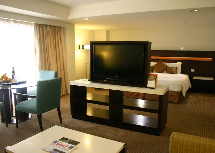Hotel Century Park 4*