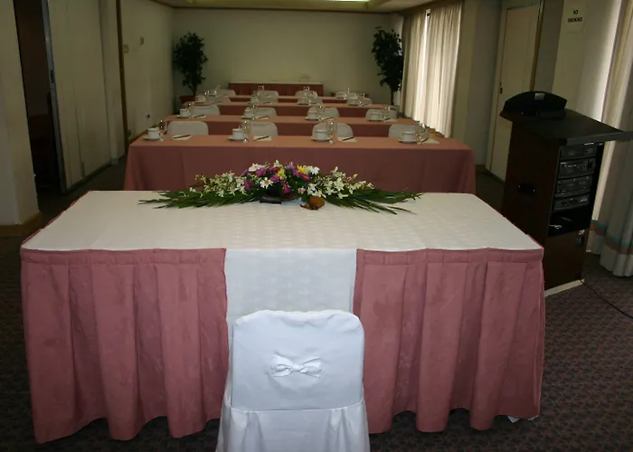 Century Park 4* Manila
