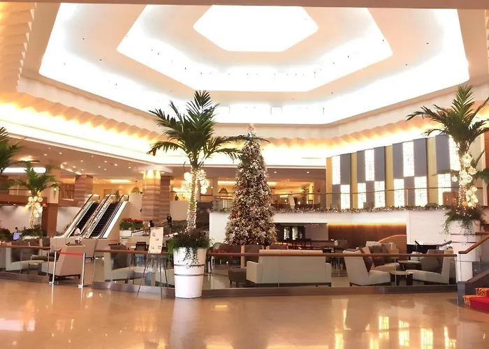 Century Park Hotel 4*