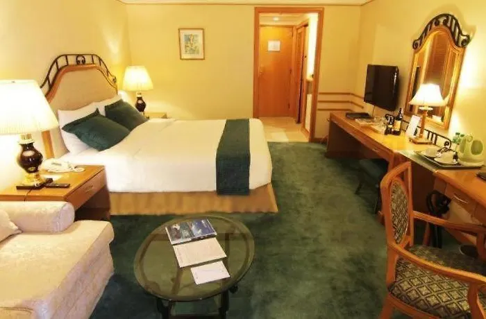 Hotel Century Park