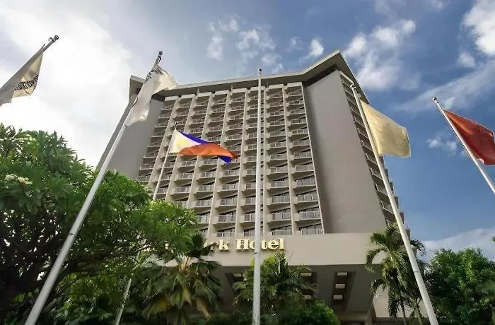 Century Park 4* Manila