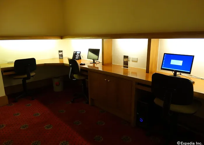 Century Park 4* Manila