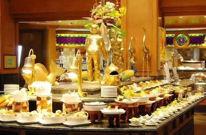 Hotel Century Park 4*